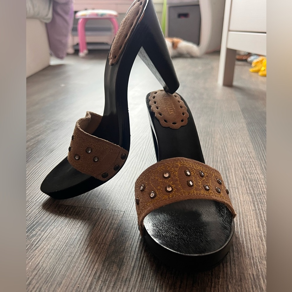 Seychelles Brown Suede Studded Slide Heels